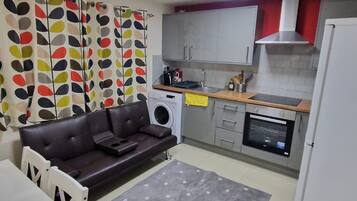 Apartment | Private kitchen | Fridge, microwave, oven, stovetop