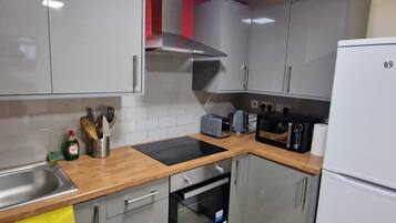 Apartment | Private kitchen | Fridge, microwave, oven, stovetop