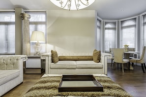 Basic Apartment | Living area | TV - Little Venice Gem: Cosy Flat, Canal Views (London)