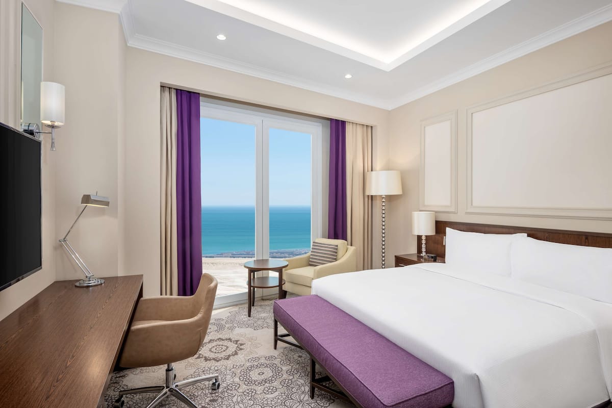 Camera Executive, 1 letto king | Minibar, cassaforte in camera, tende oscuranti, insonorizzazione