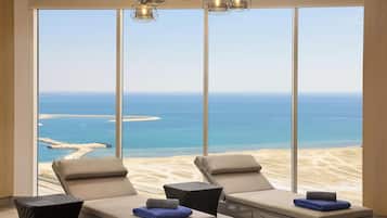 Couples treatment rooms, sauna, hot tub, steam room, hot stone massages