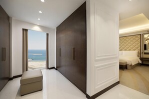 Deluxe Suite, 1 Bedroom | View from room
