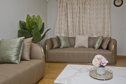 Cozy 3-bedroom Duplex2 in beautiful Springfield with WiFi, central AC
