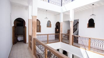 Handrails in hallways