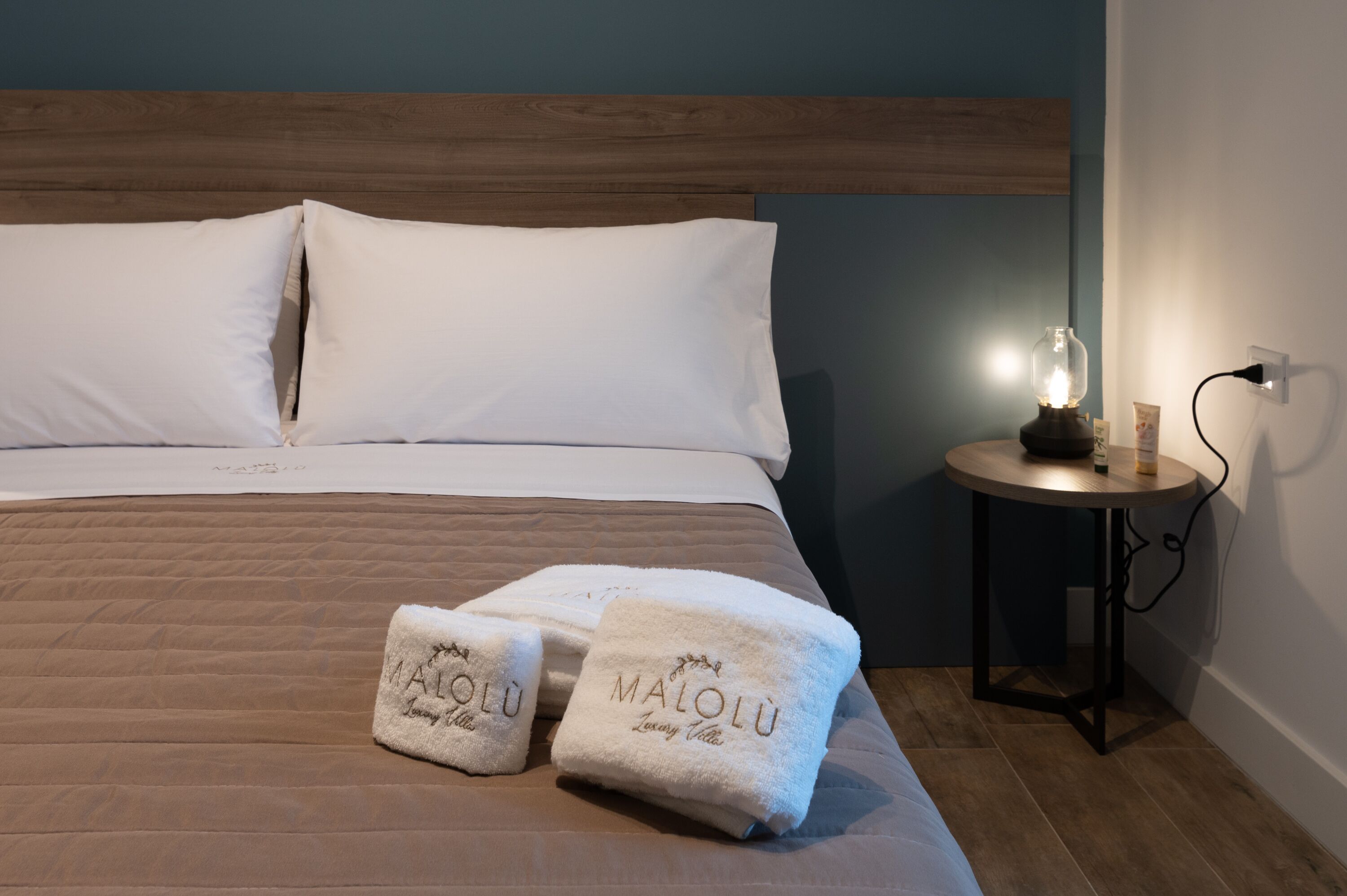 4 Schlafzimmer, Schreibtisch, Bügeleisen/Bügelbrett, Reisekinderbett