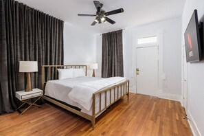 3 chambres, fer et planche à repasser, lit parapluie, Wi-Fi gratuit