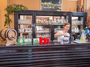 Bar (en el alojamiento)