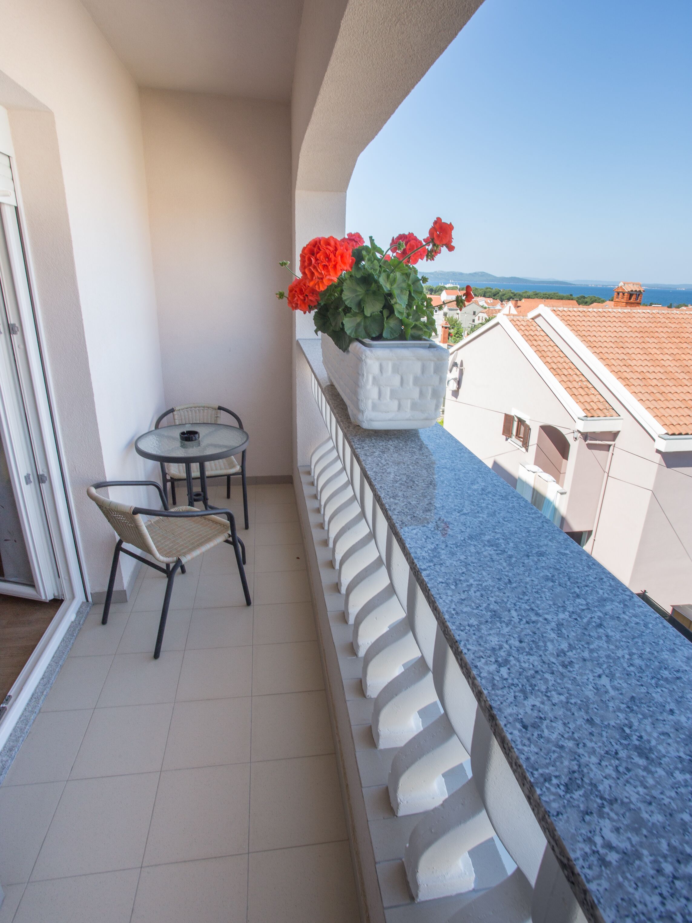 Classic Studio, 1 King Bed, Non Smoking, Sea View | Balcony