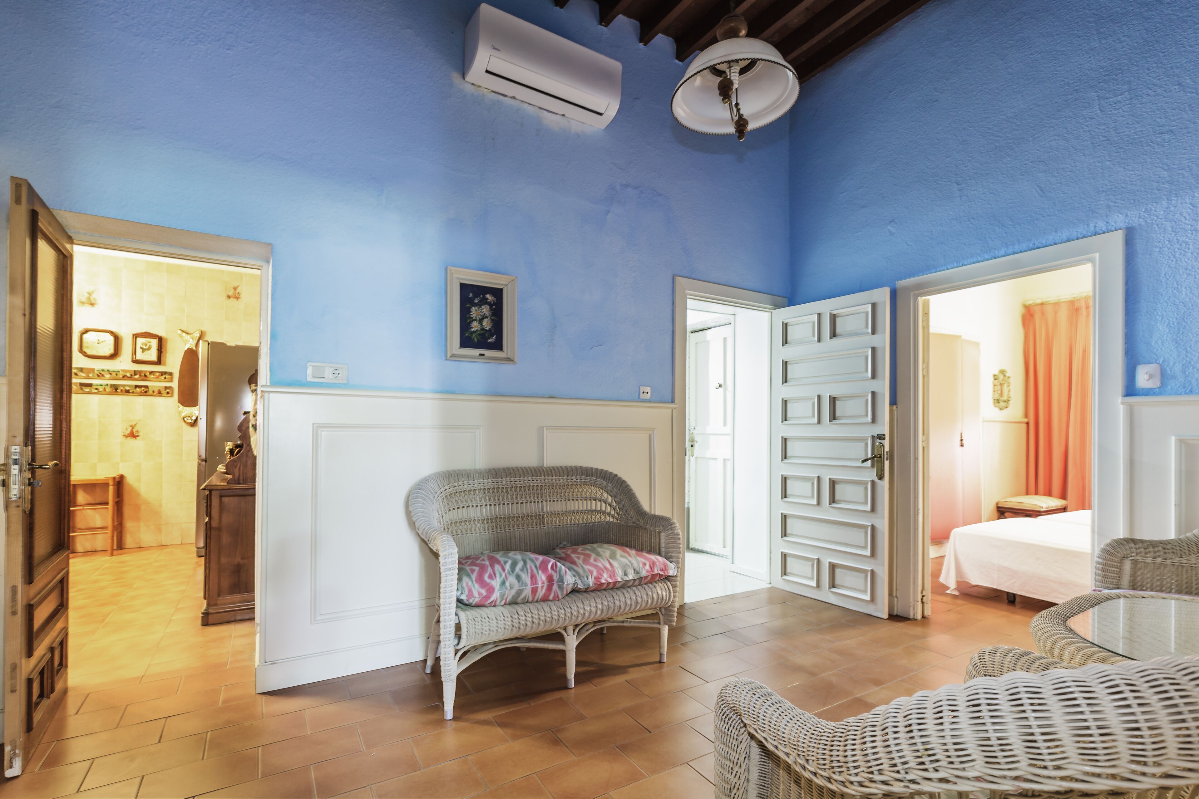 3 slaapkamers, een strijkplank/strijkijzer, wifi, beddengoed