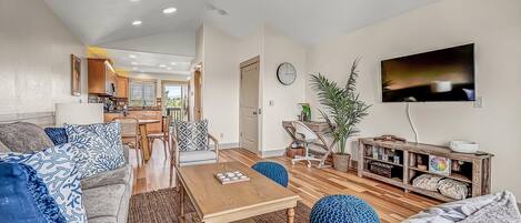 Fernseher, Kamin, DVD-Player, Tischfußball