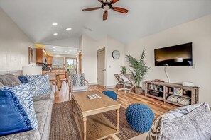 TV, peis, DVD-spiller og fotballspill