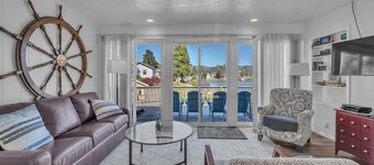 Lakeside Leisure & Devils Lake Access