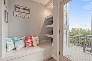 Interior - Pampered by the Pacific in Roads End (Lincoln City)