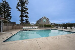 Een verwarmd zwembad