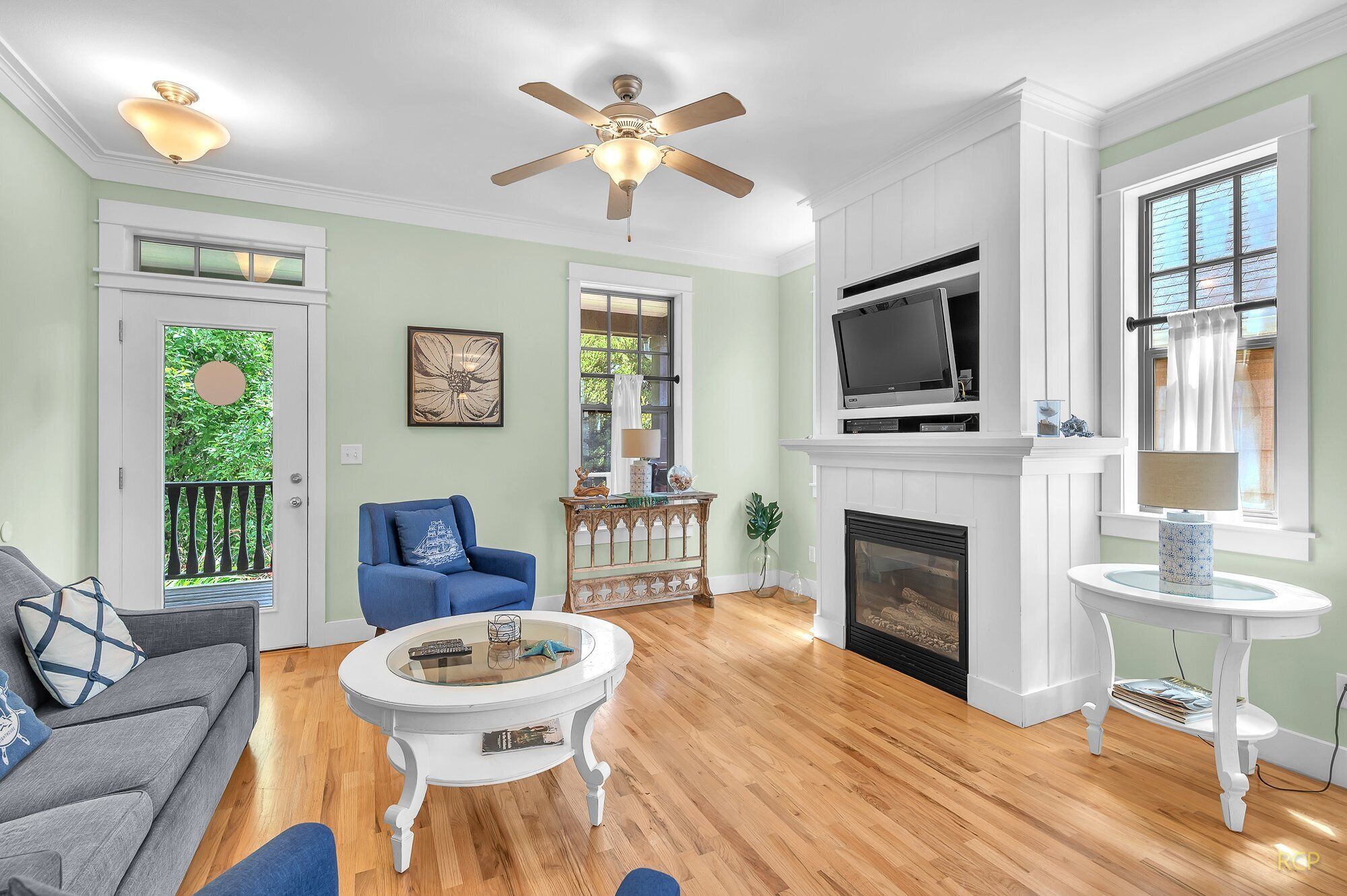 TV, fireplace, DVD player
