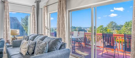 Télévision, jeux vidéo, lecteur de DVD, vidéothèque