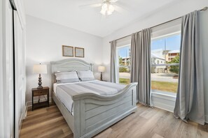 3 habitaciones, tabla de planchar con plancha, cuna de viaje y wifi 