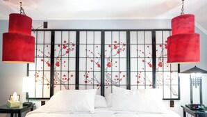 Premium bedding, pillow-top beds, iron/ironing board (on request) - Admiral Peary Inn (Fryeburg)