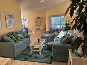 TV, DVD-spiller og kontorer