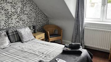 Laptop workspace, free WiFi