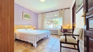 4 bedrooms, iron/ironing board, travel crib, free WiFi - Amazing View Costa Brava (Lloret de Mar)
