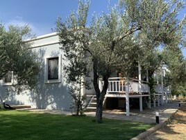 Deluxe Double Room, Patio | Front of property