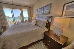 2 bedrooms, iron/ironing board, internet, bed sheets