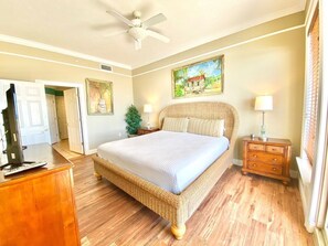 2 bedrooms, iron/ironing board, free WiFi, bed sheets - Gulf Crest 1st Floor (Panama City Beach)
