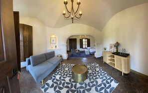 Deluxe Studio Suite 201 | Sábanas de algodón egipcio y ropa de cama de alta calidad