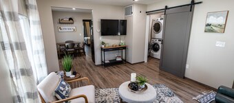 Near St. Francis Med - Easy Access to I-135 W/ W&D