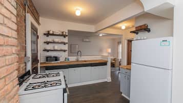 Een magnetron, kruiden