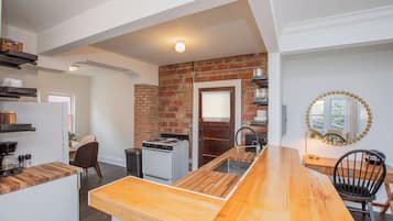 Een magnetron, kruiden