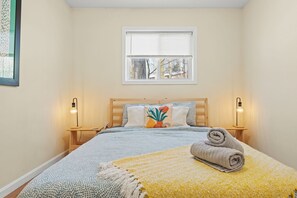 3 bedrooms, desk, iron/ironing board, travel cot - Pocono Chalet Getaway | Pools, Hot Tub, Lakes (Coolbaugh Township)