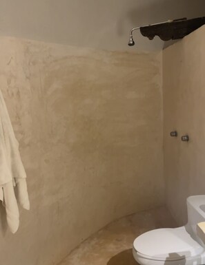 Dusche, HandtĂŒcher, Toilettenpapier