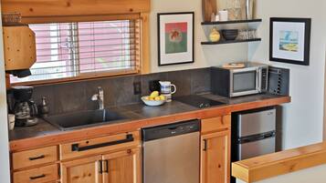 Fridge, microwave, dishwasher, coffee/tea maker