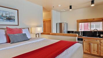 Fer et planche Ă  repasser, Wi-Fi, draps fournis