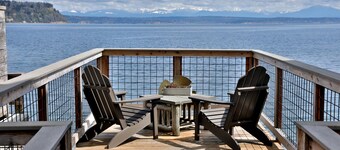 Waterfront one bedroom condo - private deck offering spectacular views