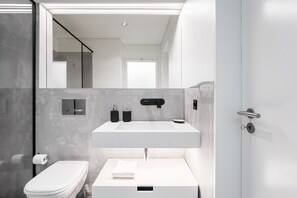 ヘアドライヤー、タオル