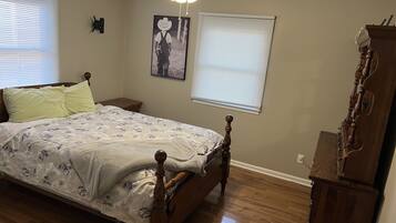 3 quartos, ferros/tábuas de passar roupa, Wi-Fi de cortesia