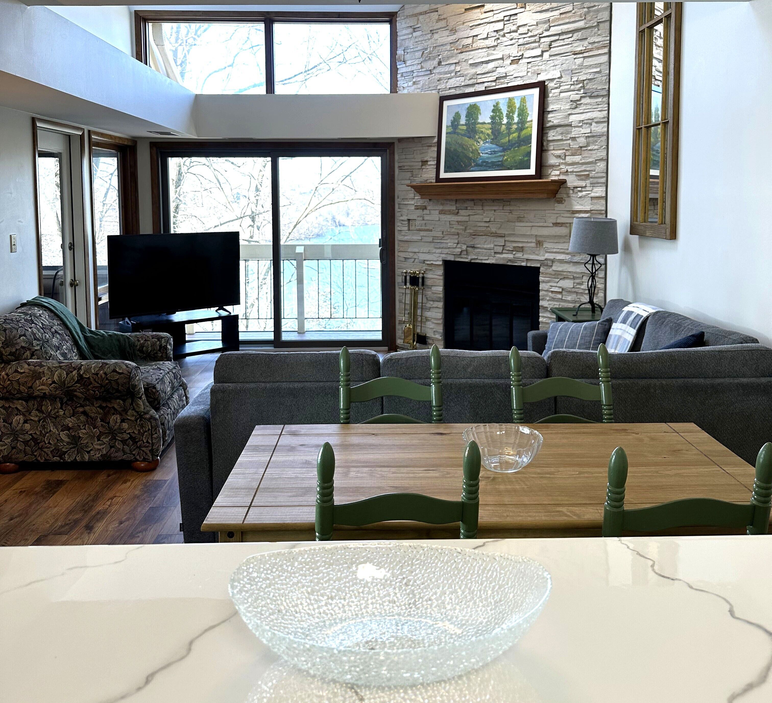 Smart TV, fireplace, table tennis