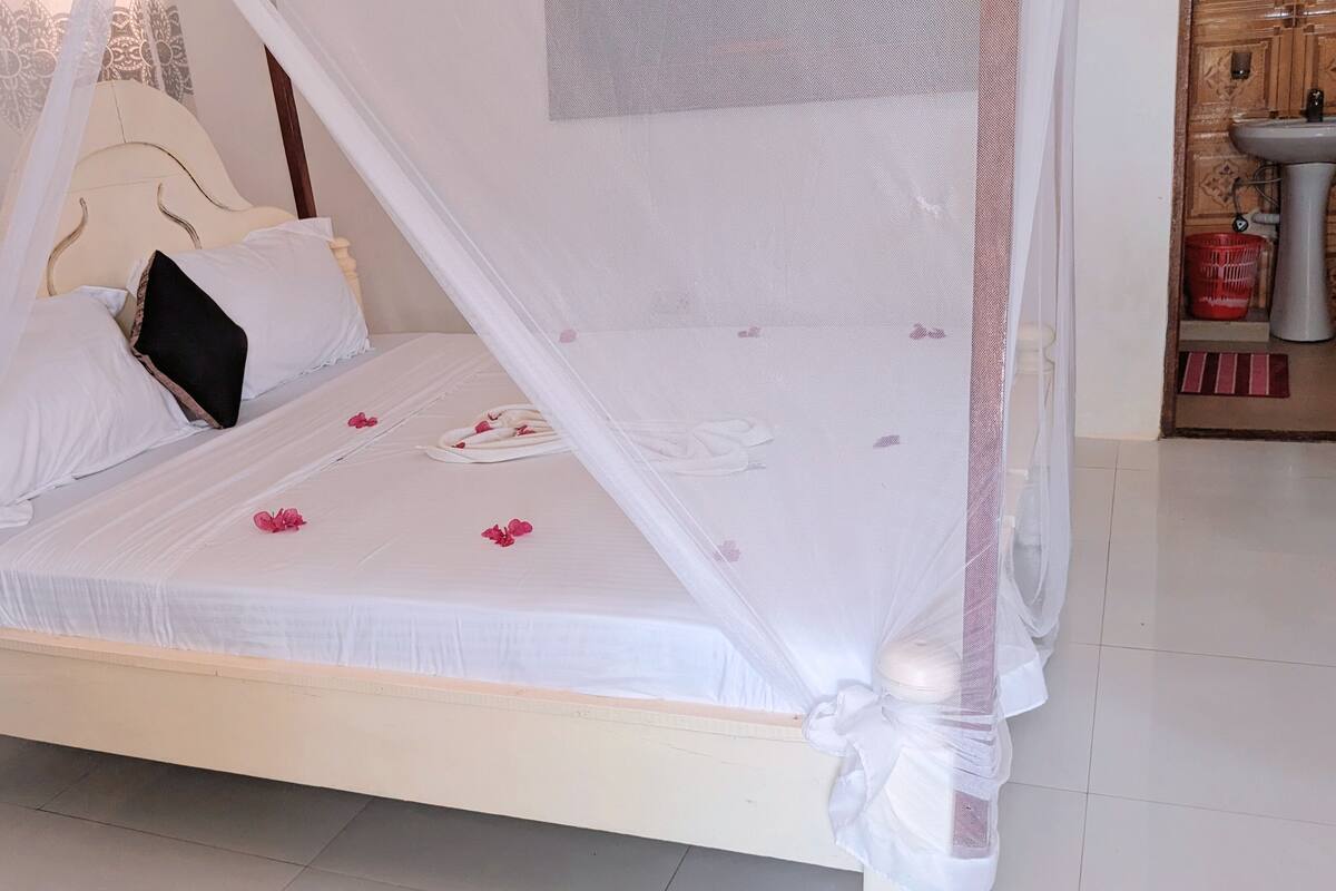 Habitación doble | Caja fuerte, sistema de insonorización, tabla de planchar con plancha