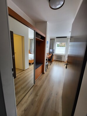 Comfort Room | Living area