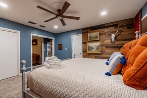 4 Schlafzimmer, Bügeleisen/Bügelbrett, kostenloses WLAN, Bettwäsche