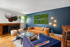 Smart-tv en een open haard