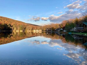 Pool - Lake Front Cottage with Fire Pit Terrace

 (Ashland)