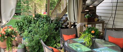 تناول الطعام بالخارج