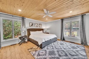 4 Schlafzimmer, Bügeleisen/Bügelbrett, kostenloses WLAN, Bettwäsche