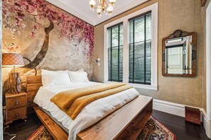 6 soverom, skrivebord, strykejern/-brett og wi-fi (inkludert)