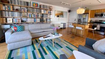 TV, fireplace, stereo, offices