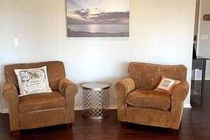 スマートテレビ、暖炉、テレビゲーム